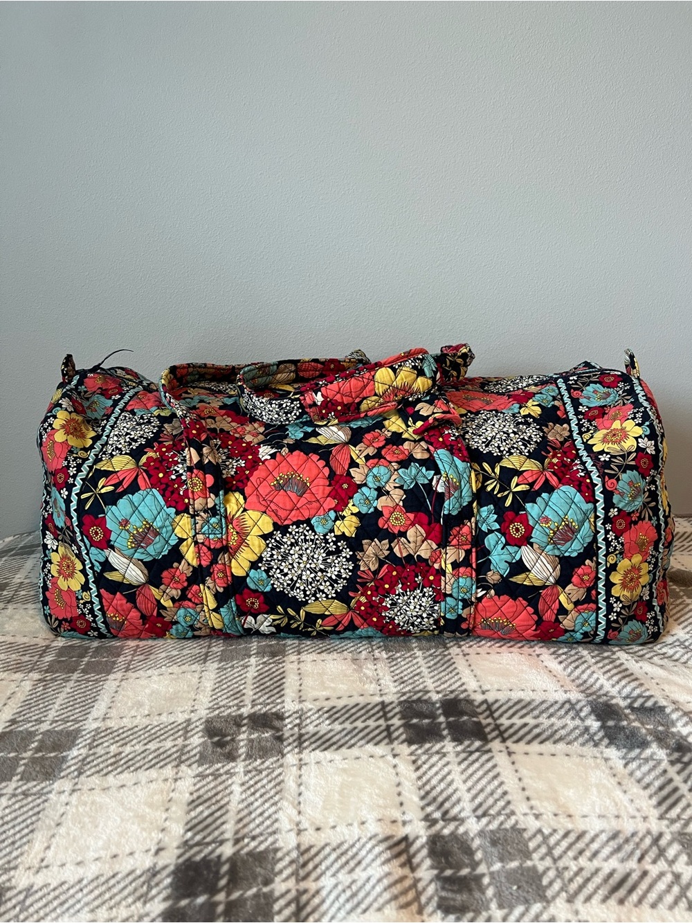 Vera Bradley Black Multi Floral Quilted Travel Duffle